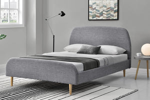 Estructura de cama de estilo escandinavo con patas de madera - Gris claro - 140 x 190 cm
