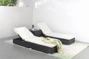 Conjunto de 2 tumbonas en resina tejida negra y colchón blanco
