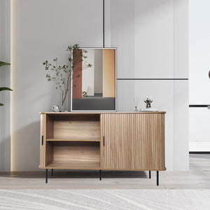 Aparador bajo con puertas correderas de madera acanalada Semarang versión semiabierta 2 concept u