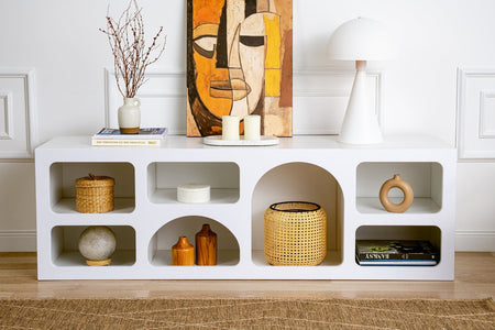 Aparador orgánico bajo 7 nichos blanco ambiente Ferlis concept u