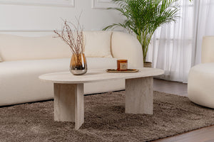 Mesa de centro ovalada de travertino con ambiente LYU concept u