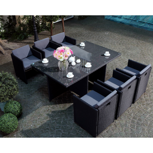 Mesa y sillas de resina empotradas de 6 plazas con funda protectora, vista superior del ambiente Miami 6 concept u