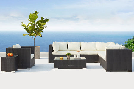 Muebles modulares de jardín de 8 plazas, en negro y blanco, con ambiente de Salento concept u