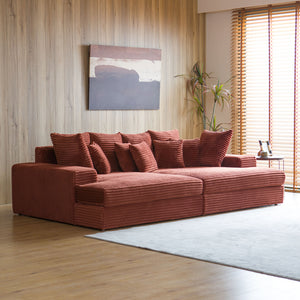 Sofá Cardiff de pana color terracota de tres cuartos de longitud concept u