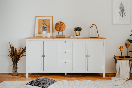 Aparador escandinavo con puertas y cajones rectangulares foto de ambiente Concept U