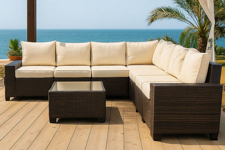 Salón de jardín en esquina 7 plazas en ratán sintético con mesa Lázaro beige y marrón en ambiente