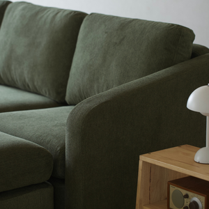 Sofá modular verde Konekt ambiente zoom apoyabrazos Concept Usine