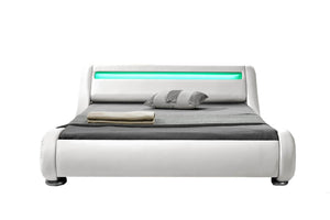 Estructura de cama de Imitación con LED integrados 140 x 190 cm sobre fondo blanco Blanco